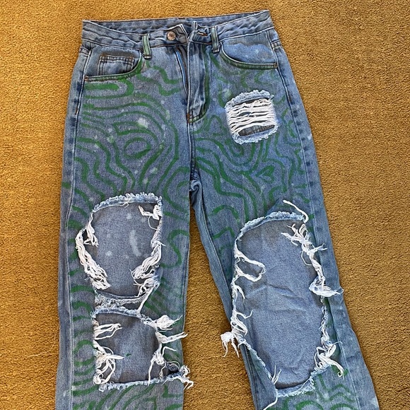 Upcycled SHEIN hand painted distressed jeans size xs - Picture 3 of 12